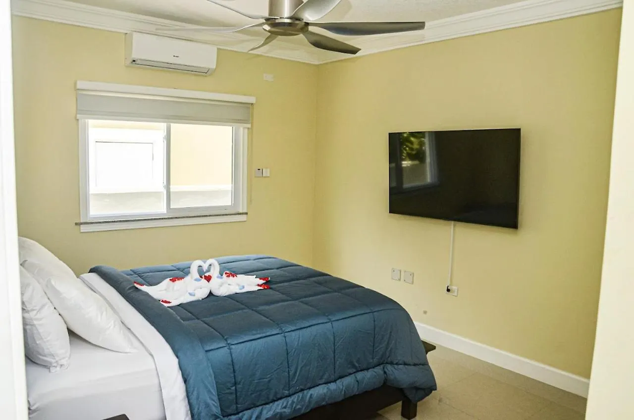 Beach Holidays At Marina Villa Saint Annʼs Bay بيت للعطل
